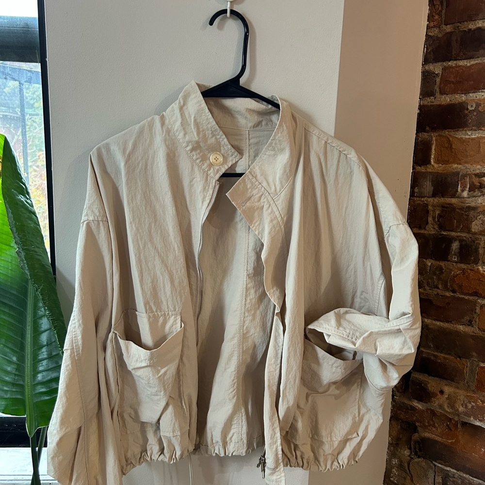 Stylish light beige windbreaker for Women
